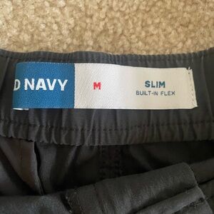 Men’s Old Navy Charcoal Slim Flex Shorts Medium